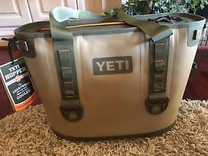 YETI Hopper 20 Soft Side Cooler Field Tan/Blaze Orange NEW  Free Shipping!