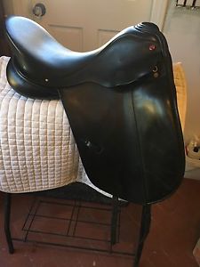 Albion Slk 17.5 MW Dressage Saddle