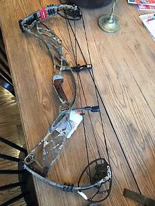 Hoyt Defiant Turbo RH 60# 28-30" RealTree Xtra