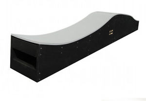 Shenzhen Bump Skateboard Box / Ledge