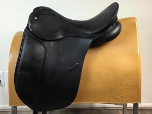 Schleese, Signature Series, WAVE Dressage Saddle- 17.5