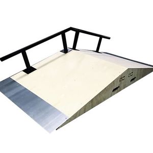 MANNY SANTIAGO’S Bump To Rail Skateboard Box / Ramp