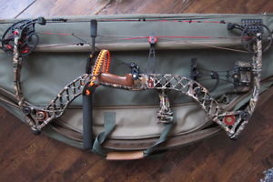 Mathews Z7 Compound Bow Loaded - LH Left Hand - Reverse Assist 29/70 w/ Case