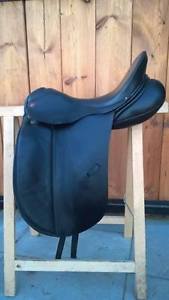 Dressage saddle ALBION SLK - size 17.5", width 32