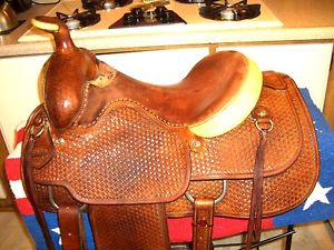 Bob's Western World "Custom" Saddle, Scottsdale, AZ. 15" B Collar