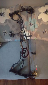 2014 Hoyt Faktor 34 50-60 lbs 28,28.5 or 29 in draw length black riser