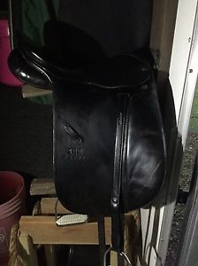 16.5 Stubben Dressage Saddle