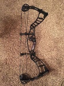 2015 Hoyt Nitrum 34 Compound Hunting Bow.