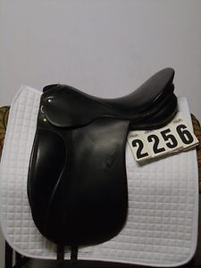 USED Passier Grand Gilbert 18" Medium Tree Dressage Saddle **Great Deal***