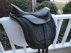 Freeform classic shortback enduro treeless saddle endurance