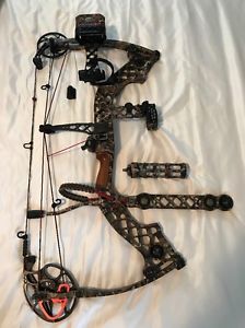 Mathews z7 Extreme RH 60-70 lbs Bare Bow Accessories are Extra