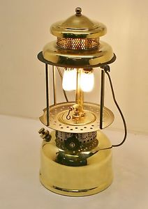 COLEMAN CANADA LANTERN 327 QUICKLITE  12/25 GOOD CONDITION