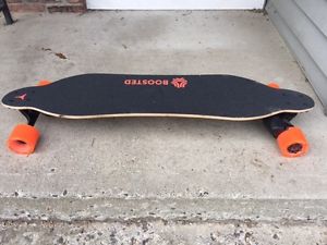 Boosted Board Dual 1,500W - ONLY 10.3 MILES!