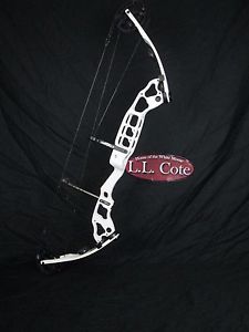 Right hand Prime ONE STX 36 White Target Bow 60-70# 29.5"