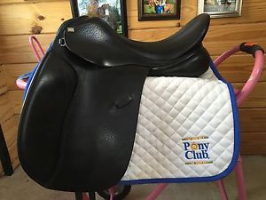 Anky Dressage Saddle 17 1/2" Medium Tree In Great Shape Won Many Ribbons!