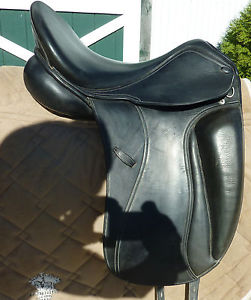 PDS Showtime XCH dressage saddle 17" changeable tree Corto panel
