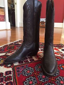 LUCCHESE WOMEN'S CHOCOLATE COWBOY BOOTS