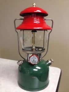 Coleman 4/51 Christmas 200 Lantern ! Original Paint ! Sunrise ! IPE Vent ! Nice