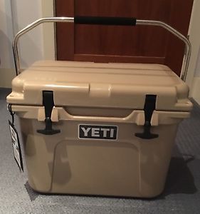 YETI Roadie 20 QT Cooler ~ TAN color br~ factory sealed within original box