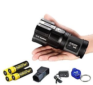 2015 Ver. Nitecore Tiny Monster TM26 4000 Lumen, with 4x Nitecore 18650 Batterie