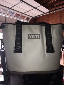 YETI Hopper 30 Softside Cooler