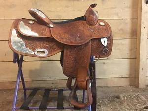 16" Showman Saddle