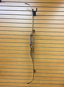 Martin Saber RH Recurve Bow 60# @ 28"