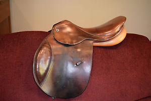 Carlyle Harry Dabbs 17 1/2" Close Contact English Jumping Saddle Walsall England