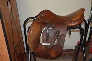 CHRISTMAS DEAL BOUGHT FOR $1000 Used 17.5" Bruno de Heusch Close Contact Saddle