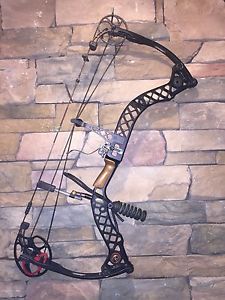 Mathews Z7 Bow All Black RH 29" 60# Hunting or Target