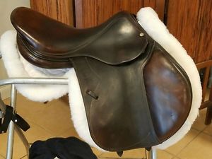 Devoucoux Biarritz 2001 Saddle 17.5 inches Medium Tree 2A Flap Socoa!