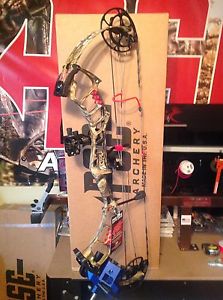 2017 PSE BOW MADNESS EPIX!! W/ PSE Micro Adj. 5pin Sight And PSE Phantom Rest!!!