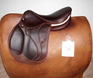 *Like New* 2016 Devoucoux Biarritz S Jumping Saddle Brown 17.5″ doublée calfskin