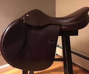 Amerigo vega C/c Jump Saddle 18"/MW