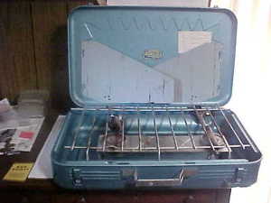 RARE VINTAGE TRU-TEST SUPREME TWO BURNER CAMP STOVE NEVER SEEN ONE 8422M53