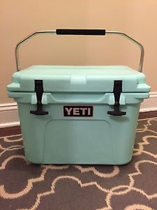 YETI Roadie 20 - Limited Edition Color Seafoam Green