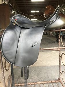 Albion SLK 17.5 inches Saddle MW  HH