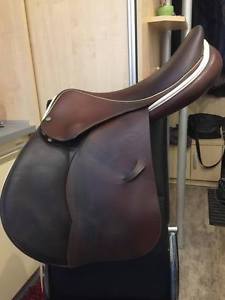 Jumping saddle Devoucoux Oldara