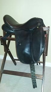 M. Toulouse Aachen Dressage Saddle w/Genesis 17.5