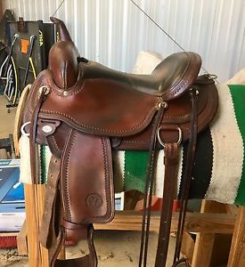 Circle Y Omaha 16 inch trail saddle flex2 wide Super comfortable! Excellent!