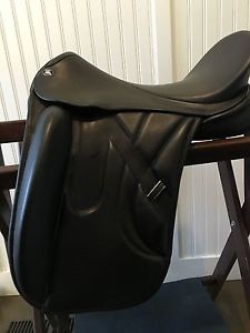 Hennig Princess Sofa Dressage Saddle