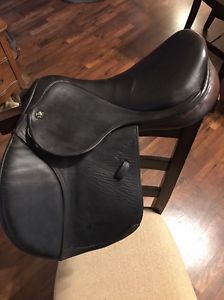Marcel Toulouse Annice saddle 15 3/4  Wide Tree