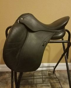 schleese heike kemmer dressage saddle 17in wide HK