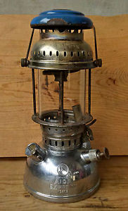 Aida No 102 kerosene lantern