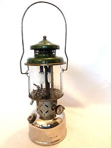 Vintage Coleman Model 220B Instant-Lite Lantern  1933