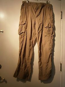 North Face Men's Large x31" Tan pants roll up EUC