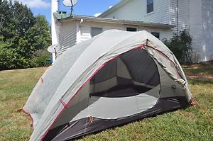 Big Agnes Parkview 2 -2 person tent with ground sheet for back packing or hiking