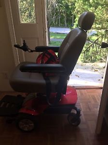 Electric SCOOTER STORE Scooter/ With Battery Pack. Mint condition!  Low Price!!!