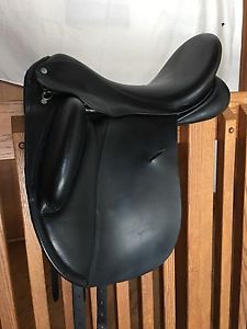 Used Custom Saddlery Wolfgang Solo 17.5" Short Roll