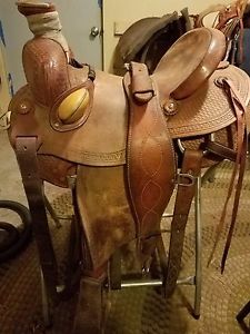 Solid ranch in roping saddle